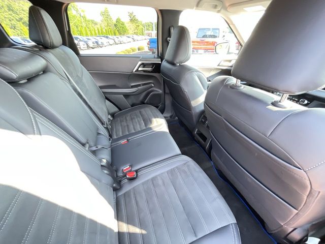 Used 2025 Mitsubishi Outlander PHEV SUV
