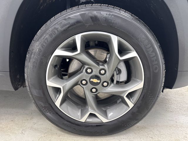 used 2024 Chevrolet Trax car, priced at $20,690