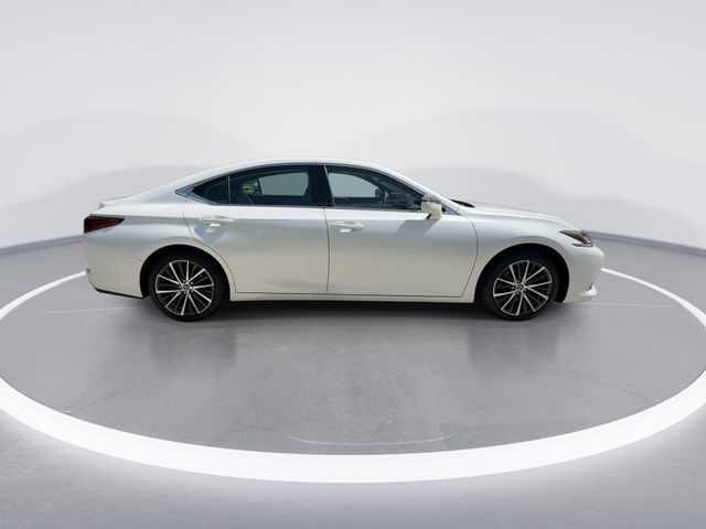 Used 2024 Lexus ES Sedan