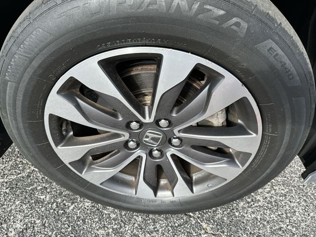 Certified Used 2024 Silver Honda EX-L image 21