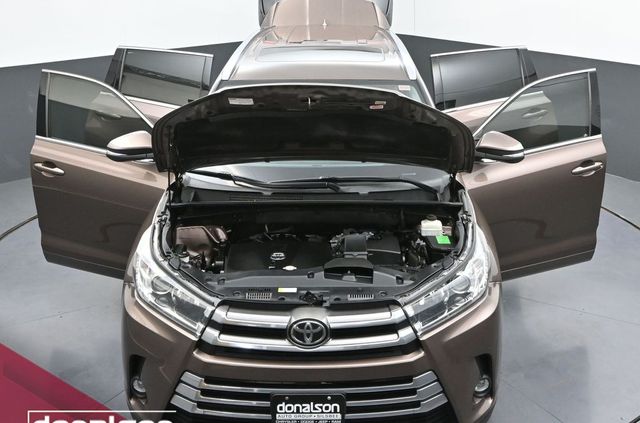 used 2019 Toyota Highlander car, priced at $24,292