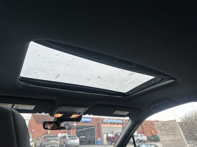 Used 2019  Honda Touring image 18