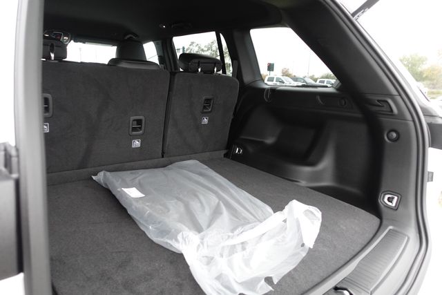 new 2025 Jeep Grand Cherokee car, priced at $37,275