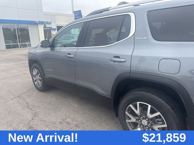 2020 GMC Acadia SLE photo