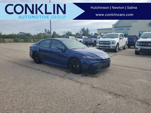 2025 Toyota Camry SE FWD