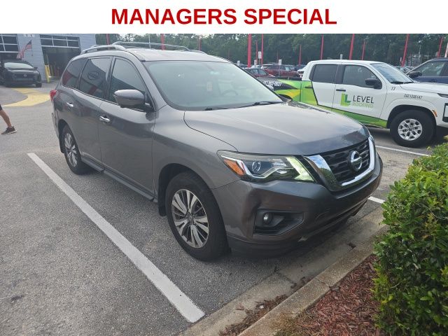 2020 Nissan Pathfinder SL 2WD's photo