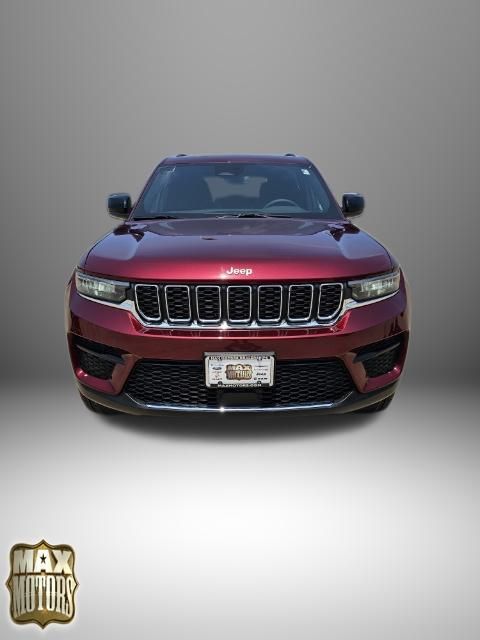 2024 Jeep Grand Cherokee Laredo 2