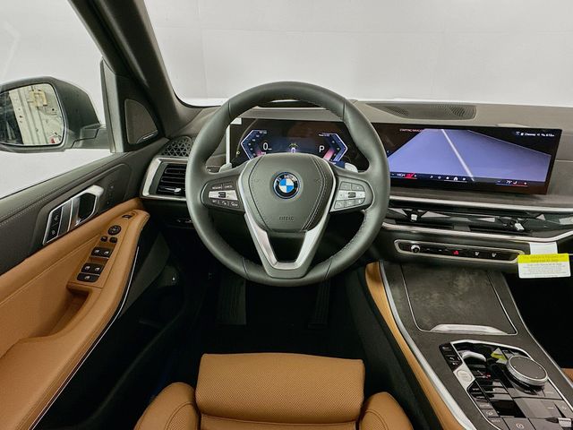 2025 BMW X5 xDrive50e 11