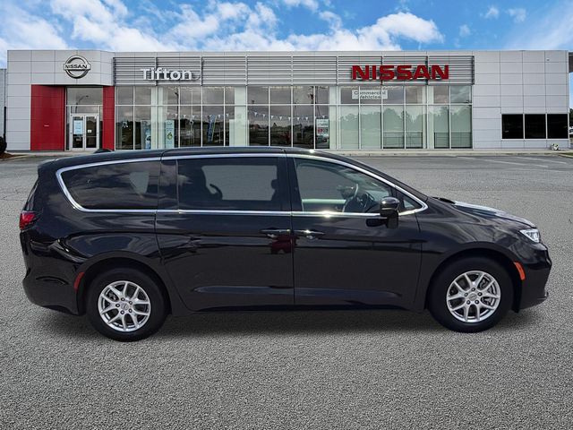 Used 2024 Chrysler Pacifica Van