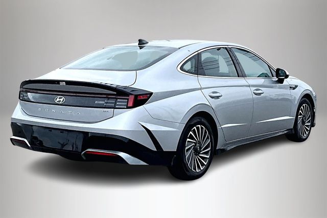 Used 2024 Hyundai Sonata Hybrid SEL 4D Sedan