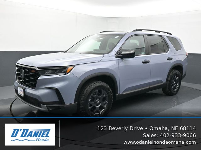 Crystal Black Pearl 2025 Honda Pilot TrailSport AWD SUV / Crossover All-Wheel Drive Automatic