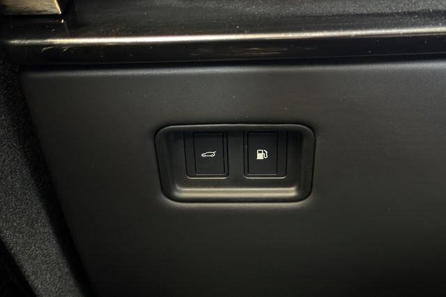 Used 2025 Land rover Range Rover Sport Plug-in Hybrid SUV
