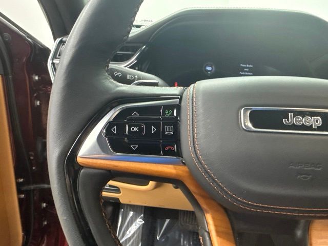 Used 2025 Red Jeep Summit Reserve image 31