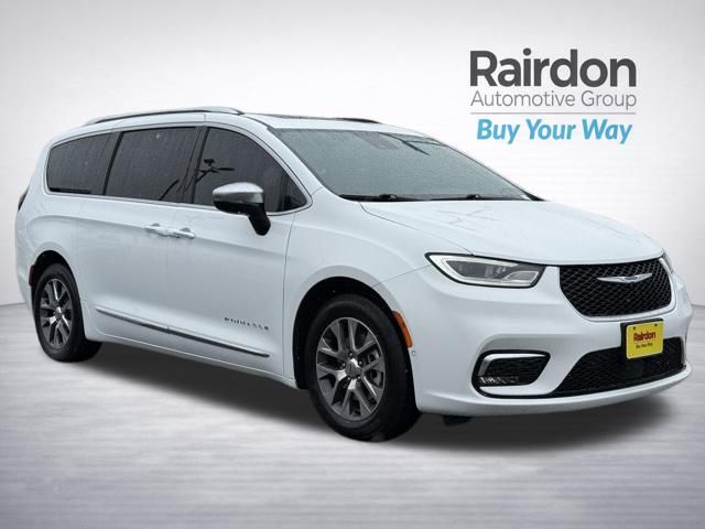 Bright White Clearcoat 2023 Chrysler Pacifica Hybrid Pinnacle FWD Minivan Front-Wheel Drive Continuously Variable Transmission