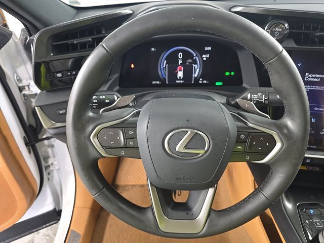Used 2023 White Lexus 450e Premium image 4