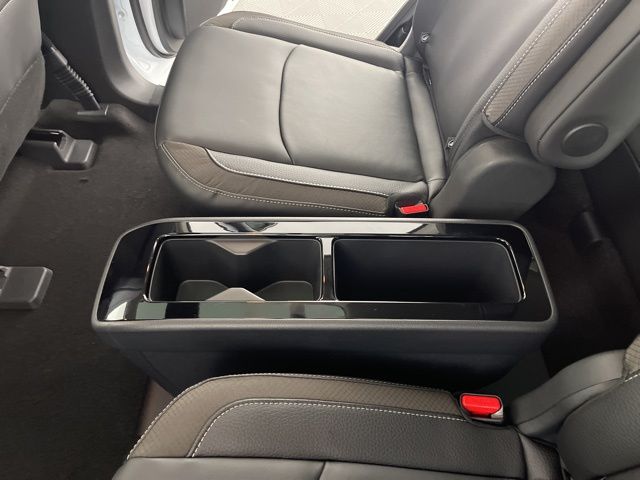 2025 Everest White Pearl Tricoat Nissan Pathfinder SL 4X4 SUV