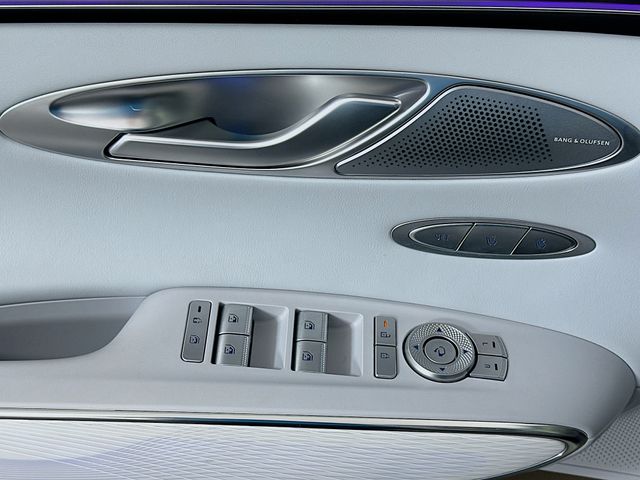 Thumbnail: 2026 Genesis GV70 - 18