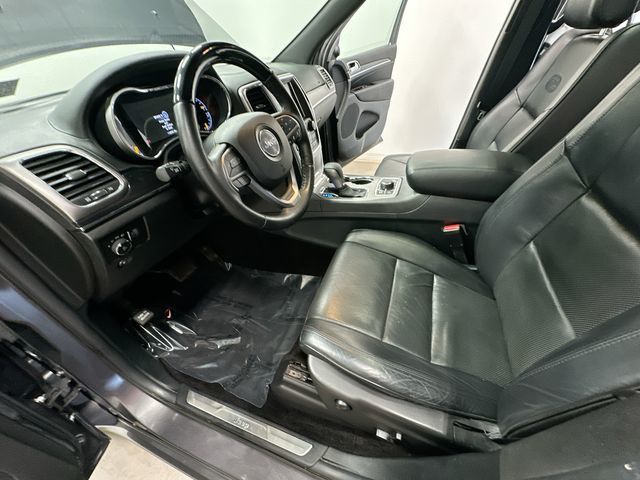 2018 Jeep Grand Cherokee Overland Gray at Luther Ford