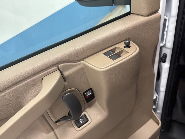 New 2026 Summit White Chevrolet Work Van image 12