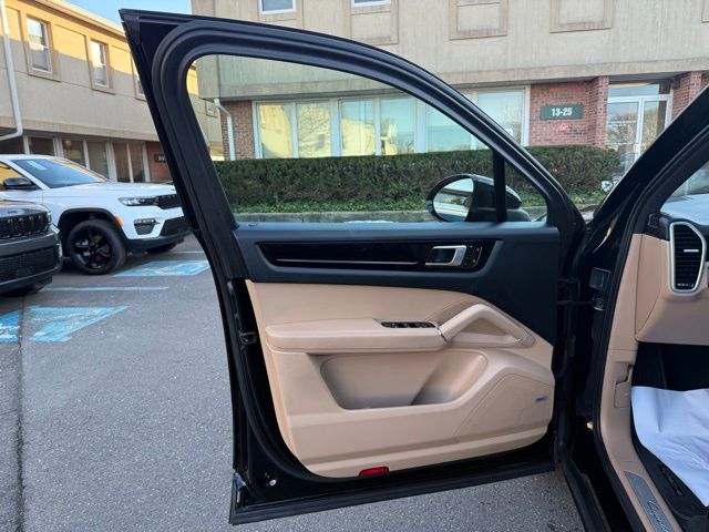 2019 Porsche Cayenne E-Hybrid