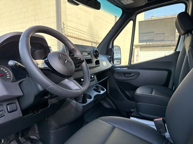 2025 Mercedes-Benz Sprinter 2500 Cargo 144 WB photo