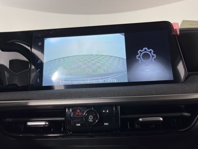 2025 Gun Metallic/Super Black Nissan Kicks SV FWD SUV