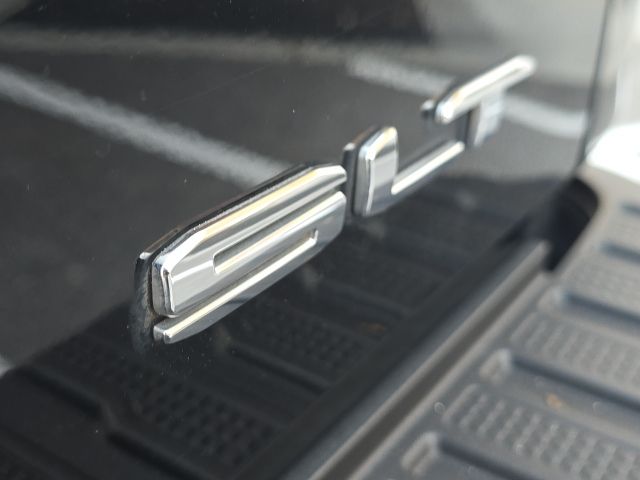 2022 GMC Sierra 1500 SLT:43863A