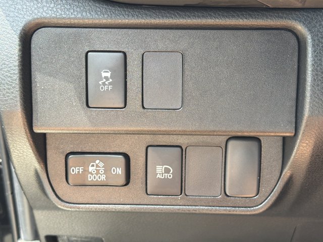 Used 2022 Black Toyota SR5 image 31