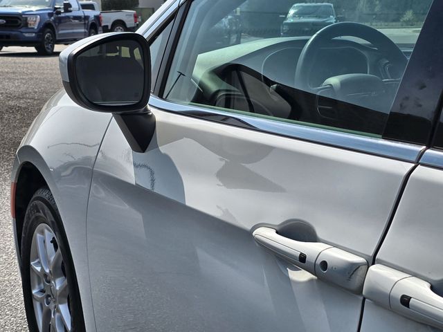 Used 2023 White Chrysler LX image 11
