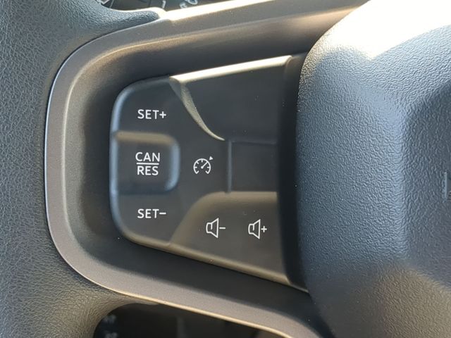 New 2026 Avalanche Gray Ford Base image 23