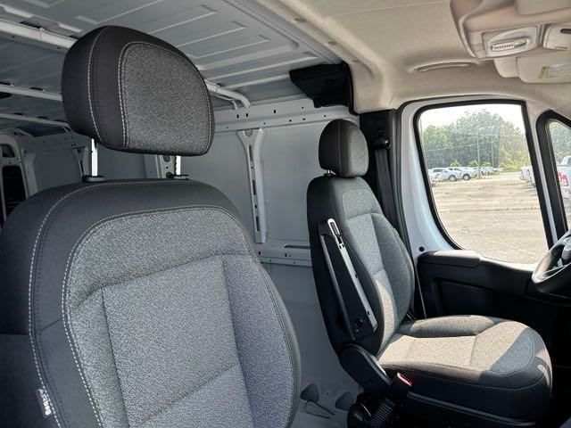 2024 Ram ProMaster 1500 Low Roof 14