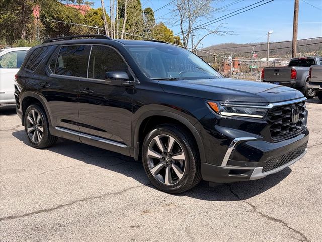 Black 2024 Honda Pilot Touring AWD SUV / Crossover All-Wheel Drive Automatic