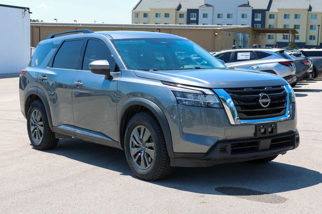 Gray (Gun Metallic) 2022 Nissan Pathfinder SUV / Crossover All-Wheel Drive 9-Speed Automatic
