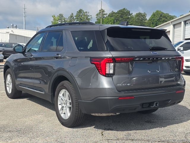 2025 Ford Explorer Active:B02488