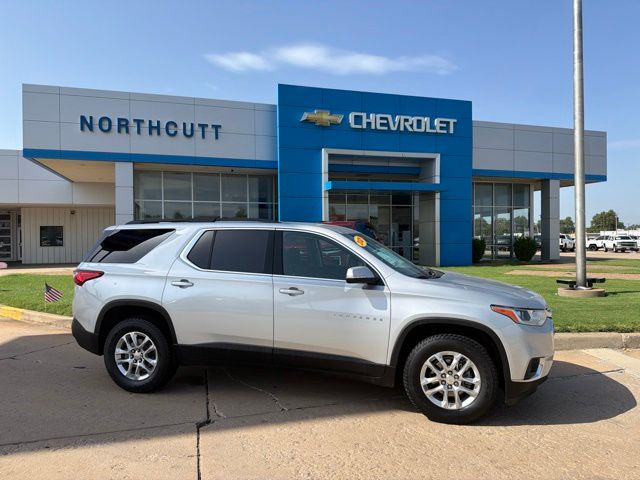 Silver Ice Metallic 2021 Chevrolet Traverse SUV / Crossover Front-Wheel Drive 9-Speed Automatic