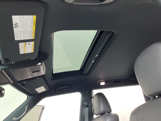 2024 Aspen White Tricoat Nissan Armada SL RWD SUV