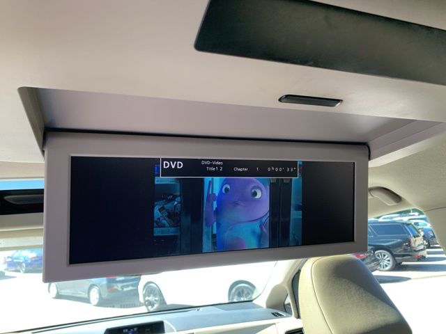 2012 Toyota Sienna XLE 7-Passenger Auto Access Se photo