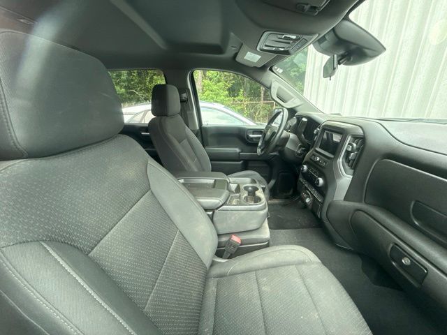 Used 2022 White Chevrolet WT image 12