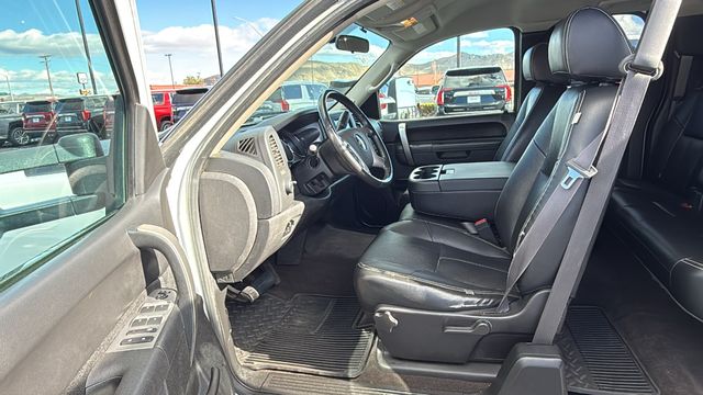 2012 Chevrolet Silverado 2500HD LT 35