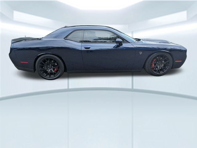Challenger SRT Hellcat
