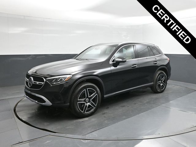Obsidian Black Metallic 2026 Mercedes-Benz GLC SUV / Crossover Rear-Wheel Drive 9-Speed Automatic