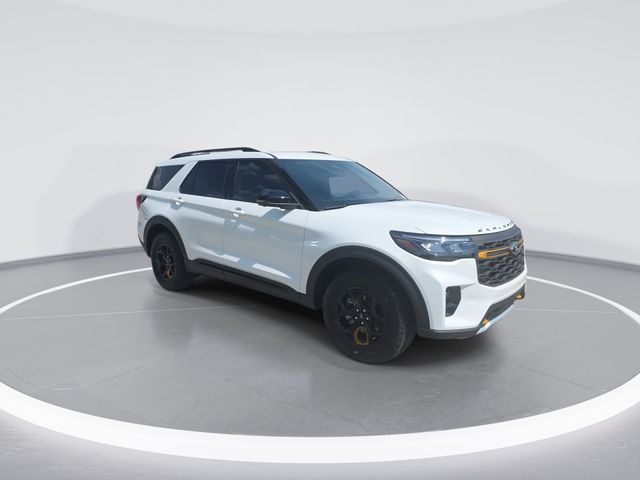 New 2026 Star White Metallic Tri-Coat Ford Tremor® image 2