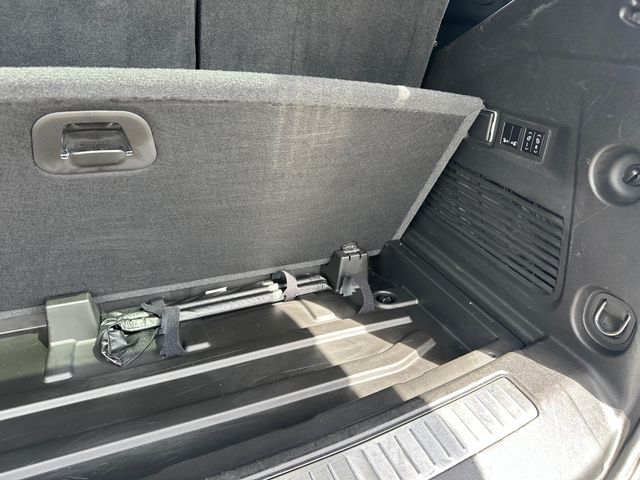 2023 GMC Yukon Denali photo