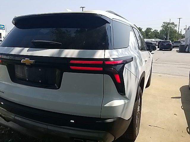 Used 2025 Chevrolet Traverse SUV