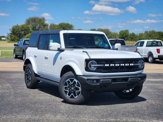 2024 Ford Bronco Outer Banks 2