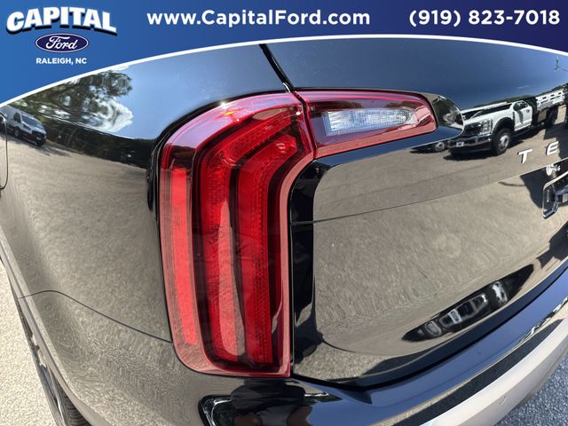 Used 2025 Black Kia S image 15