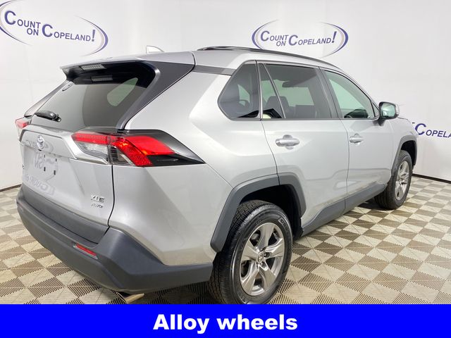 2024 Toyota RAV4 XLE photo