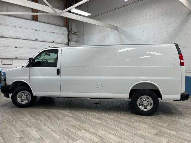 New 2026 Summit White Chevrolet Work Van image 4