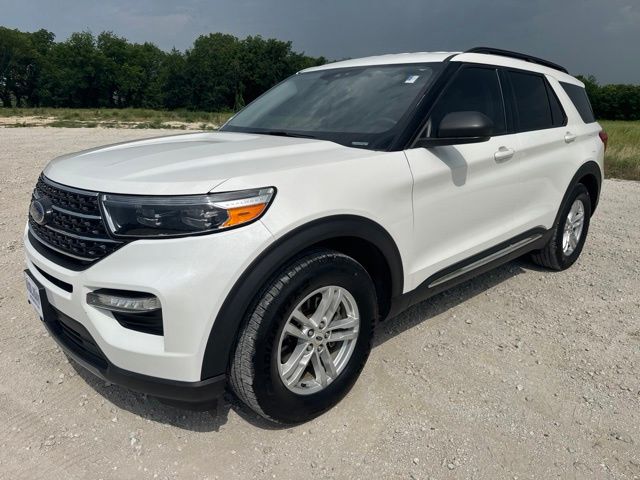 Star White Metallic Tri-Coat 2023 Ford Explorer SUV / Crossover Rear-Wheel Drive Automatic