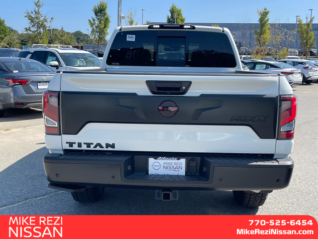 2024 Nissan Titan PRO-4X 3